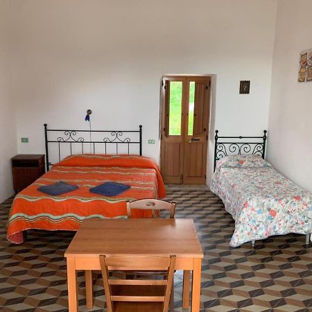 Case La Pergola Stromboli Kültér fotó