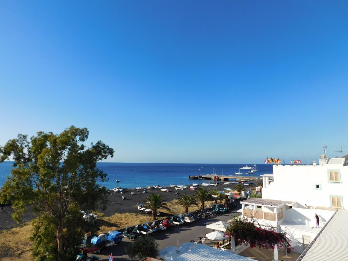 Case La Pergola Stromboli Kültér fotó